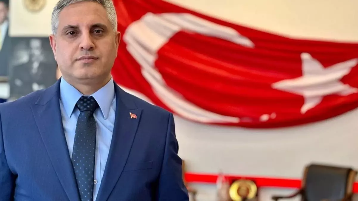 ‘Erdoğan’ın kefenli askerleriyiz’ diyen Osmanlı Ocakları Genel Başkanı dolandırıcılıktan tutuklandı 3 ‘Erdoğan’ın kefenli askerleriyiz’ diyen Osmanlı Ocakları Genel Başkanı dolandırıcılıktan tutuklandı