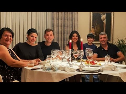 Özcan Deniz, eşi ve çocuğu dışındaki tüm aile üyelerini hayatından çıkardı! 6 Özcan Deniz, eşi ve çocuğu dışındaki tüm aile üyelerini hayatından çıkardı!