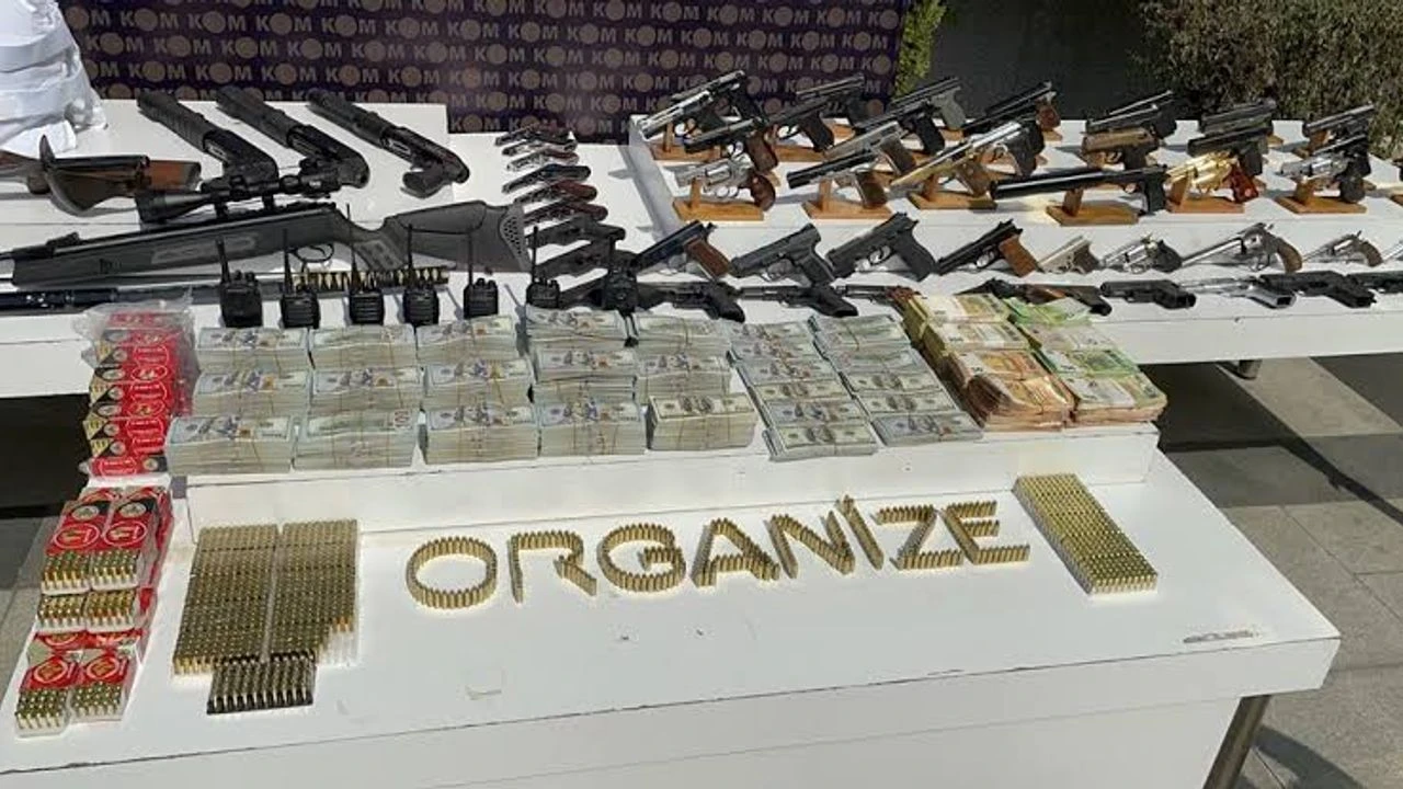 ‘Sarallar operasyonu’nda yakalananlar arasında iş insanları da var! 3 ‘Sarallar operasyonu’nda yakalananlar arasında iş insanları da var!