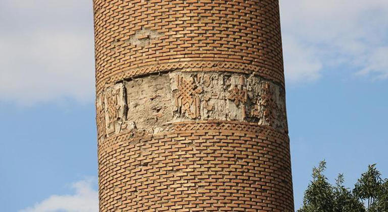 Sivas’ta Pisa Kulesine benzetilen minare için çalışma başlatıldı 3 Sivas’ta Pisa Kulesine benzetilen minare için çalışma başlatıldı