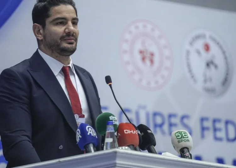 Taha Akgül, Türkiye Güreş Federasyonu’nun yeni başkanı oldu