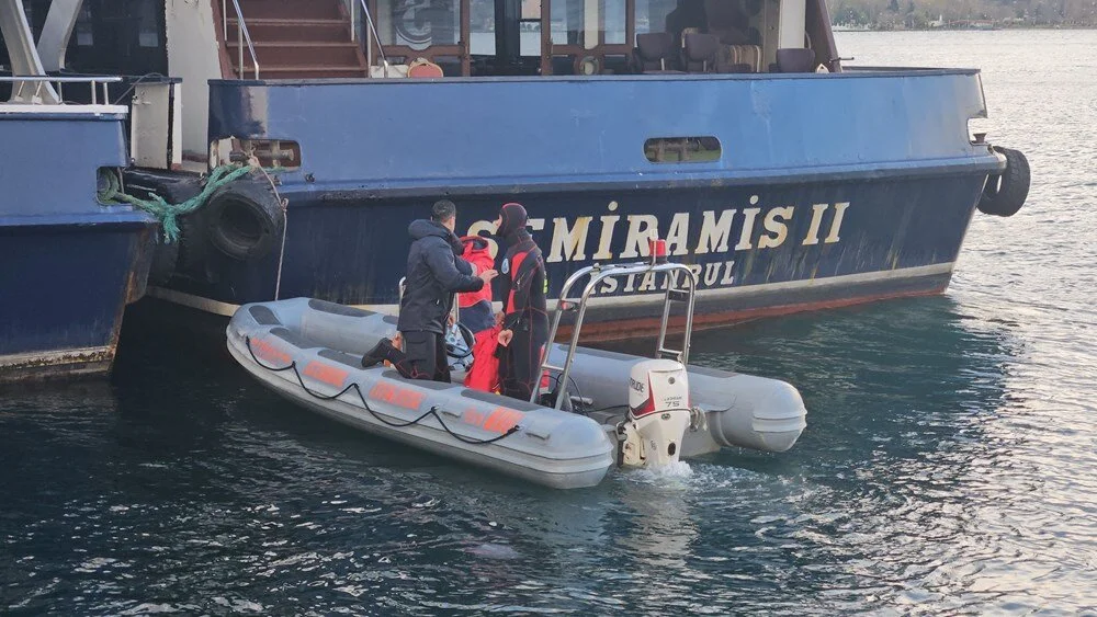 Sarıyer'de 24 gün önce denize düşen iki kardeş, Çanakkale'de de aranıyor 2 Sarıyer'de 24 gün önce denize düşen iki kardeş, Çanakkale'de de aranıyor