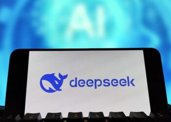 Çinli yapay zeka geliştiricisi DeepSeek, ABD’li devlerin hisselerini eritti