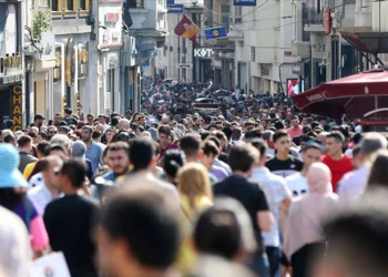 Tuhaf bir durum! Çalışan sayısı da azalıyor işsizlik de…