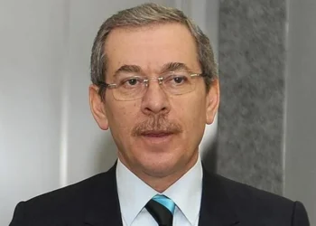 Abdüllatif Şener'e yeni bir şok! Bir oğlu hapisteydi, ikinci oğlu da tutuklandı 7 Abdüllatif Şener’e yeni bir şok! Bir oğlu hapisteydi, ikinci oğlu da tutuklandı