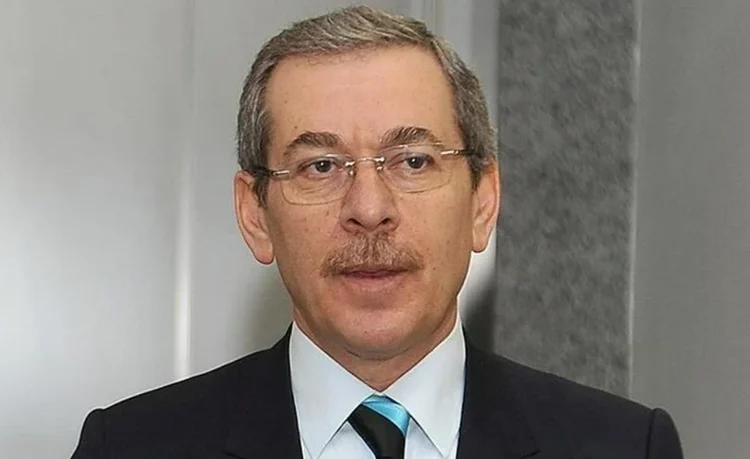 Abdüllatif Şener'e yeni bir şok! Bir oğlu hapisteydi, ikinci oğlu da tutuklandı 1 Abdüllatif Şener’e yeni bir şok! Bir oğlu hapisteydi, ikinci oğlu da tutuklandı