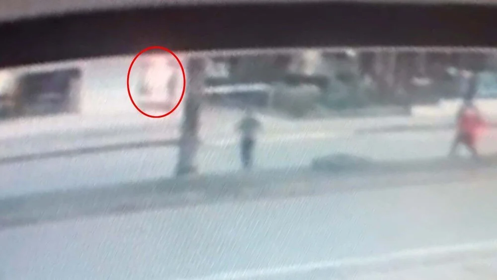 Antalya’da vahşet: Eski eşinin üzerine kovayla benzin döküp ateşe verdi! 5 Antalya’da vahşet: Eski eşinin üzerine kovayla benzin döküp ateşe verdi!
