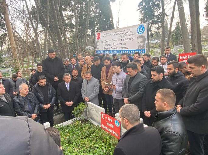 Ülkücüler, Ahmet Arvasi’yi kabri başında andı