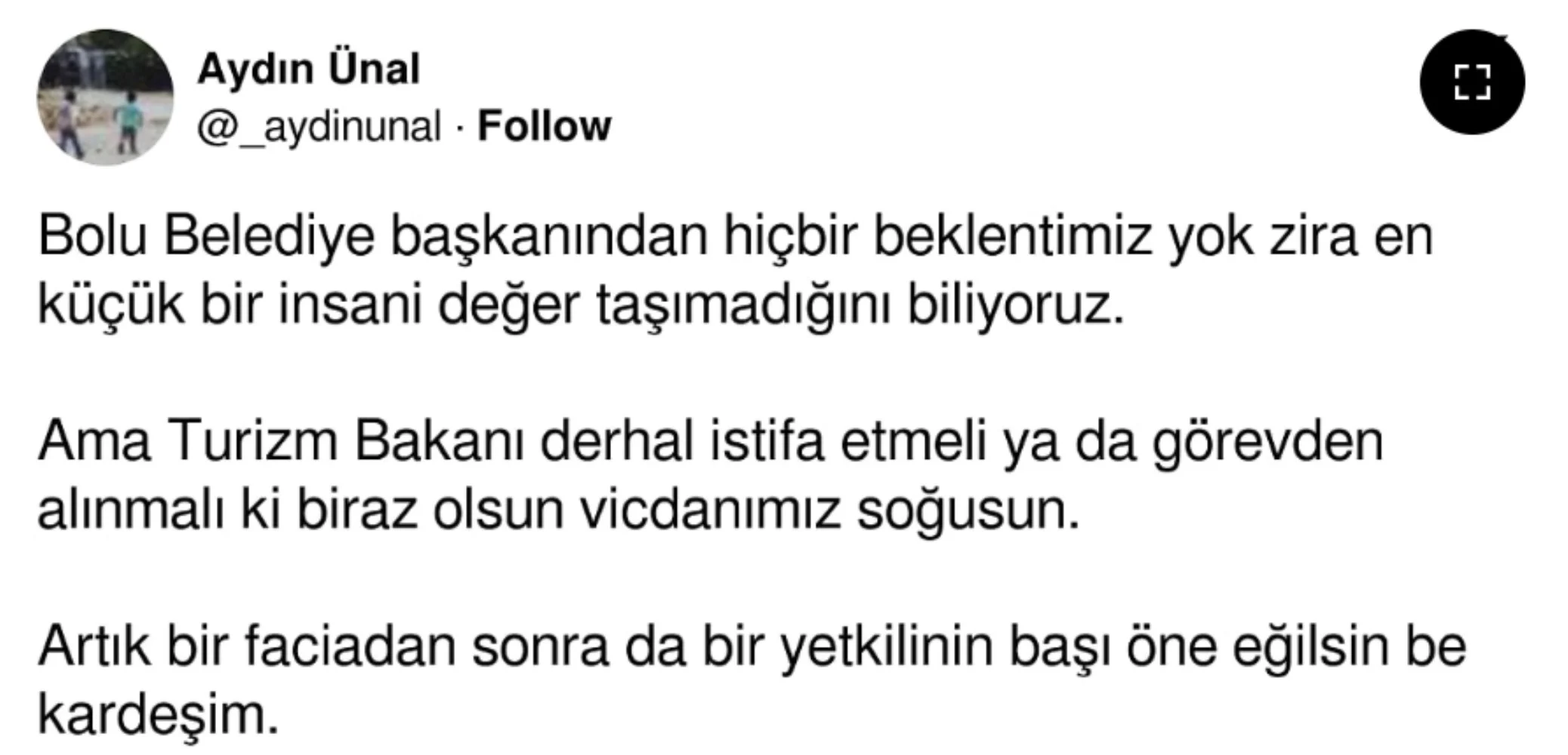 Yeni Şafak yazarından Bakan Ersoy'a istifa çağrısı 3 Yeni Şafak yazarından Bakan Ersoy'a istifa çağrısı