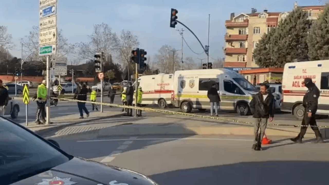 Kovalamaca sonucu durdurulan aracın bagajından ceset çıktı 3 Kovalamaca sonucu durdurulan aracın bagajından ceset çıktı