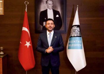 Beşiktaş Belediye Başkanı Rıza Akpolat ‘ihaleye fesat karıştırma’ suçlamasıyla gözaltına alındı