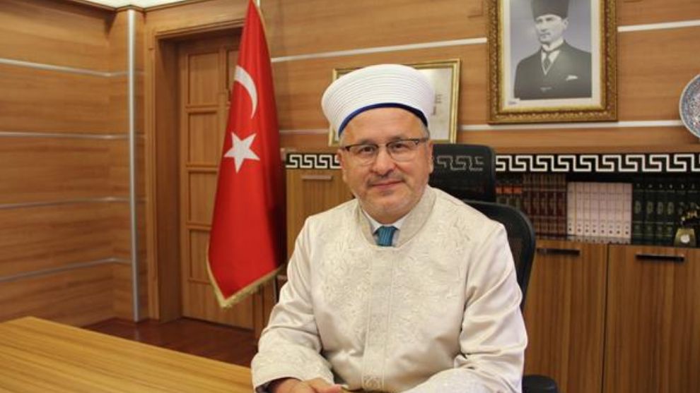 Diyanet’in bütçesini savunan müftüye cemaatten ‘siyaset yapma!’ uyarısı 3 Diyanet’in bütçesini savunan müftüye cemaatten ‘siyaset yapma!’ uyarısı