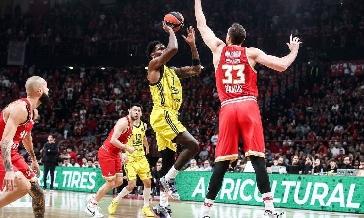 Fenerbahçe Beko, Yunanistan’dan Olympiakos zaferiyle dönüyor: 87-77 1 Fenerbahçe Beko, Yunanistan’dan Olympiakos zaferiyle dönüyor: 87-77