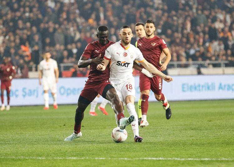 Galatasaray'a Hatayspor çelmesi: Beraberliğe razı oldu 1 Galatasaray’a Hatayspor çelmesi: Beraberliğe razı oldu