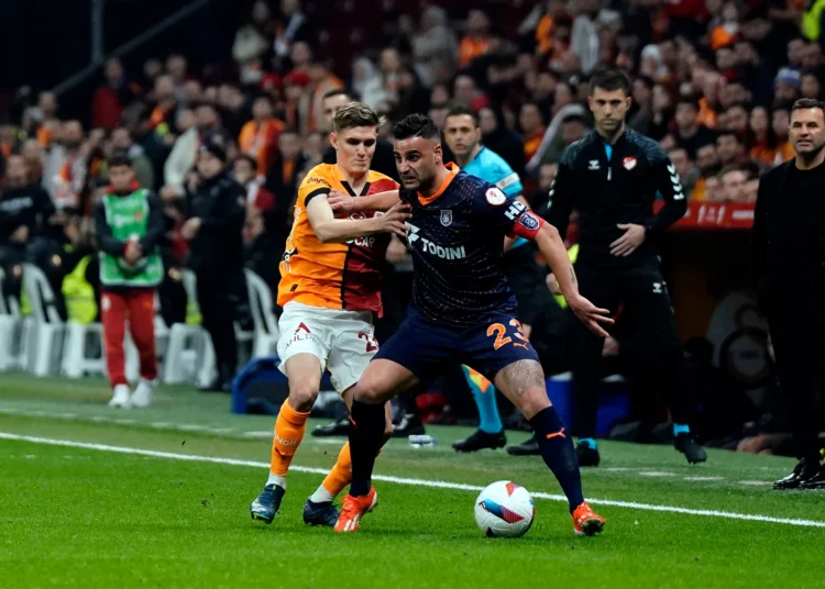 Galatasaray’a Türkiye Kupası’nda Başakşehir çelmesi: 2-2 1 Galatasaray’a Türkiye Kupası’nda Başakşehir çelmesi: 2-2