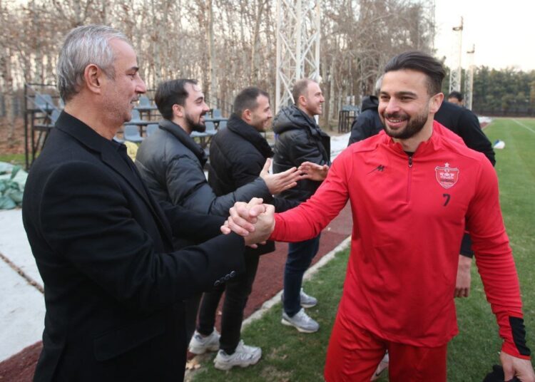 İsmail Kartal İran’da hızlı başladı! Yeni takımı Persepolis lideri 2-0 yendi