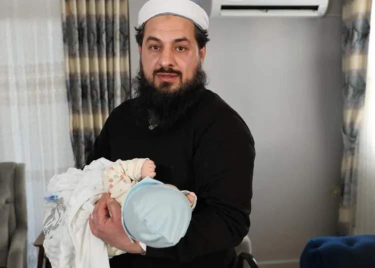 Bu da oldu: Ailesi topuk kanı aldırmayınca 2,5 aylık bebeğe kayyım atandı! 1 Bu da oldu: Ailesi topuk kanı aldırmayınca 2,5 aylık bebeğe kayyım atandı!