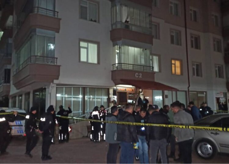 Konya'da ihbara giden polis, 4 kişinin cenazesiyle karşılaştı 1 Konya’da ihbara giden polis, 4 kişinin cenazesiyle karşılaştı