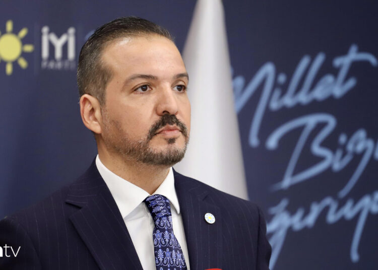 İYİ Parti Ankara Milletvekili Kürşad Zorlu istifa etti; AK Parti’ye geçecek! 1 İYİ Parti Ankara Milletvekili Kürşad Zorlu istifa etti; AK Parti’ye geçecek!