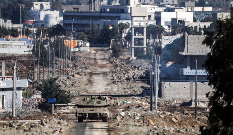 İsrail güçleri Suriye’nin içlerine ilerliyor! Şam’a 20 kilometre kaldı 1 İsrail güçleri Suriye’nin içlerine ilerliyor! Şam’a 20 kilometre kaldı