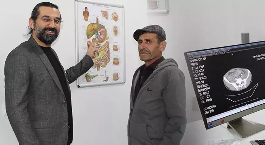 Katı yiyecekler yediğinde midesi 10 kat büyüyen hasta doktorları şaşırttı 2 Katı yiyecekler yediğinde midesi 10 kat büyüyen hasta doktorları şaşırttı