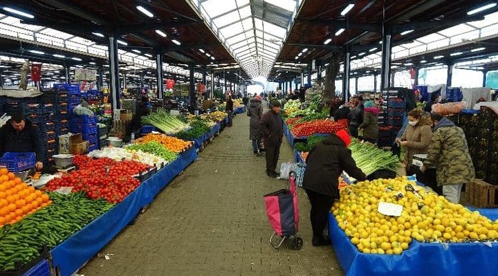 Zirai don sonrası ürünlere yüksek zam geldi 1 Köprü, otoyol ve mazota gelen zamlar sebze-meyve fiyatlarını uçurdu