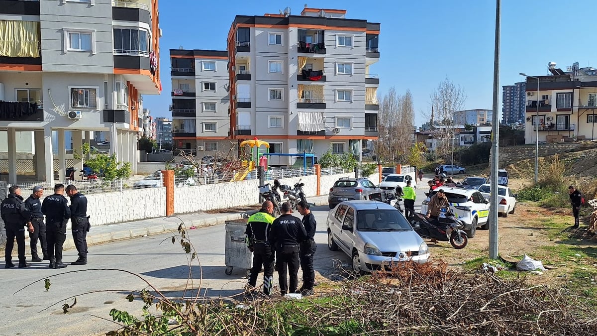 Adana’da ailesinden 5 kişiyi katleden kişi polis çıktı!