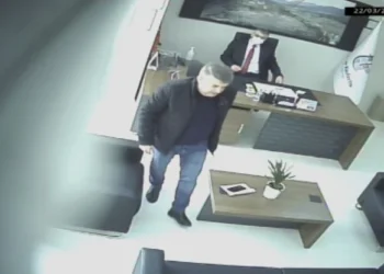 Tapudaki rüşvet çarkı, polisin yerleştirdiği gizli kameralarla ortaya çıkarılmış