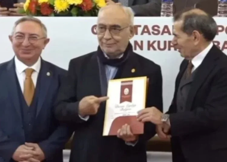 Şener Şen, Galatasaray Divan Kurulu üyesi oldu