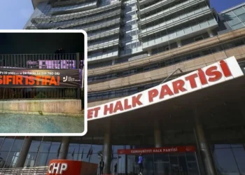 ‘Sıfır istifa’ pankartı asan CHP Gençlik Kolları Başkanı emniyete çağrıldı