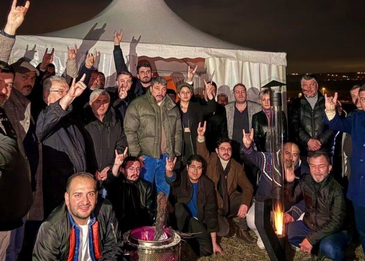 Zafer Partililer Silivri’ye ‘otağ’ kurdu, valilik çadırın kaldırılmasını istedi 1 Zafer Partililer Silivri’ye ‘otağ’ kurdu, valilik çadırın kaldırılmasını istedi