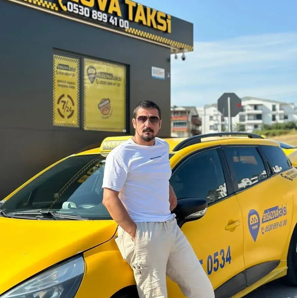 Taksici yol kenarında boğazı kesilmiş halde bulundu