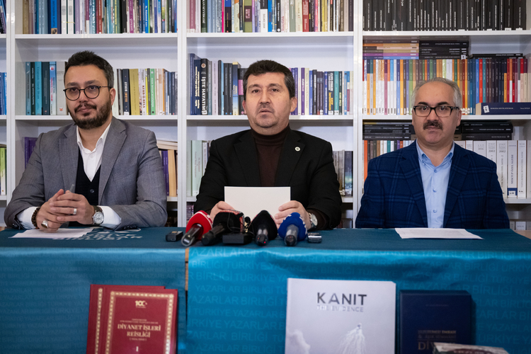 Türkiye Yazarlar Birliği, ödül alan yılın kitaplarını ve çalışmalarını açıkladı 3 Türkiye Yazarlar Birliği, ödül alan yılın kitaplarını ve çalışmalarını açıkladı