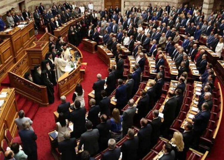 Yunanistan'da Cumhurbaşkanı seçimi ikinci tura kaldı 1 Yunanistan’da Cumhurbaşkanı seçimi ikinci tura kaldı