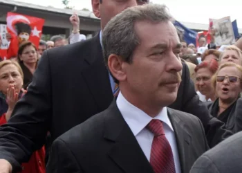 Abdüllatif Şener'in oğlu, anneannesini öldürdüğü için müebbet hapis cezasına çarptırıldı 4 Abdüllatif Şener’in oğlu, anneannesini öldürdüğü için müebbet hapis cezasına çarptırıldı