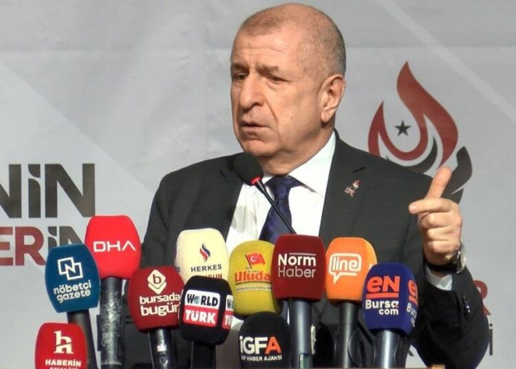 Ümit Özdağ'ın tutukluluğunun devamına karar verildi 1 Ümit Özdağ’ın tutukluluğunun devamına karar verildi