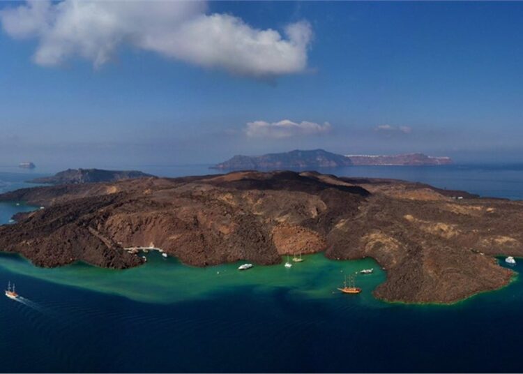 Uzmanlardan uyarı, Santorini adası sulara gömülebilir 1 Uzmanlara göre Santorini’de olası patlama, “yalnız Türkiye değil, dünya için de tehlike”