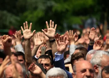 Ali Bulaç yazdı I Resmi siviller, müşevveş zihinler