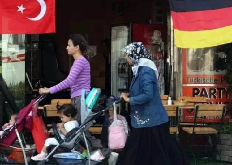 Almanya’dan sınır dışı edilen Türklerin sayısı artıyor! Son 3 yılda 2 bin 477 kişi geri gönderildi