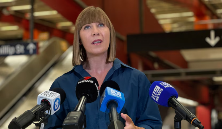 İzin günü yemeğe makam aracı ile gitti diye istifası istendi! Bizimkilerin neler yaptığını bilseler… 1 İzin günü yemeğe makam aracı ile gitti diye istifası istendi! Bizimkilerin neler yaptığını bilseler…