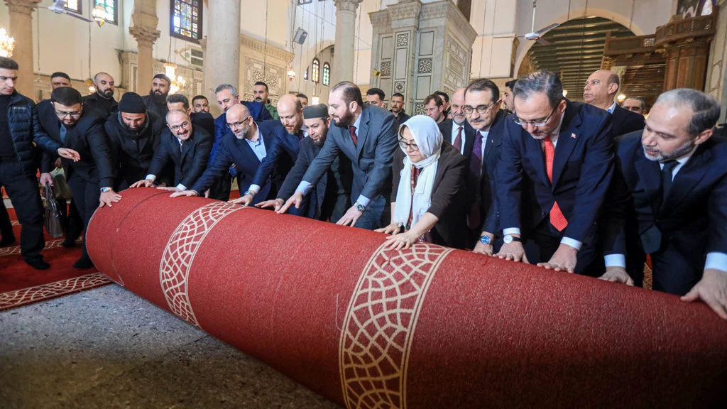 Bilal Erdoğan, beraberindeki heyetle Şam'a gitti: Colani ile görüştüler 2 Bilal Erdoğan, beraberindeki heyetle Şam'a gitti: Colani ile görüştüler