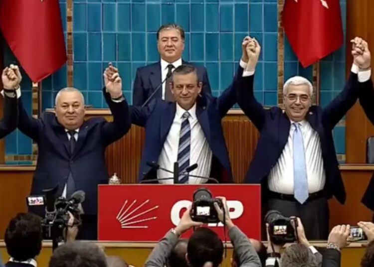 Turkish Post 23 Ocak’ta duyurmuştu: Enginyurt ve Uzun CHP’ye katıldı 1 Turkish Post 23 Ocak’ta duyurmuştu: Enginyurt ve Uzun CHP’ye katıldı