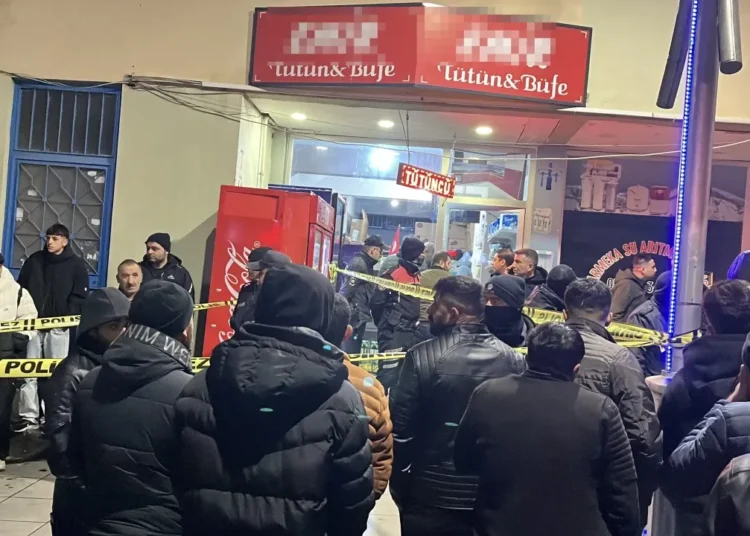 Tütün ürünleri satılan dükkanda tartıştığı kocasını tabancayla vurarak öldürdü 1 Tütün ürünleri satılan dükkanda tartıştığı kocasını tabancayla vurarak öldürdü