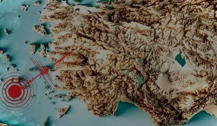 Ege'de sarsıntıların şiddeti artıyor! 5,2’lik deprem İzmir, Aydın ve Muğla'da da hissedildi 1 Ege’de sarsıntıların şiddeti artıyor! 5,2’lik deprem İzmir, Aydın ve Muğla’da da hissedildi