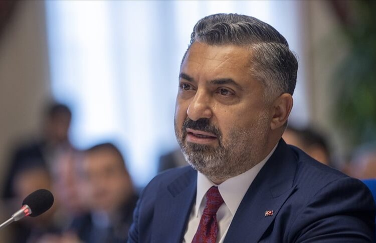 RTÜK'ten sokak röportajlarına 'karamsarlık' denetimi 1 RTÜK Başkanı’ndan gazetecilik için yeni direktif: Ülkede ‘olumlu olaylar’ yokmuş gibi yapıyorlar