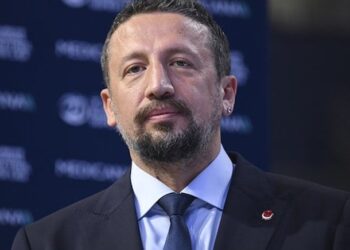 Hidayet Türkoğlu’dan Fenerbahçe’ye rest: Yaptırımdan çekinmeyiz