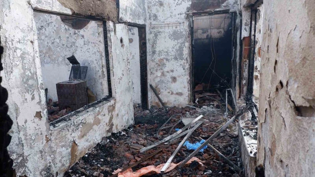 Edirne'de yangına giden itfaiye aracını durduran polislere soruşturma