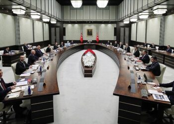 Kabinede değişim sinyali: Gözler yarın akşama çevrildi