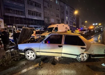 Polis aracında intihar girişimi: Üst araması yapıldı, ama silah nasıl bulunamadı