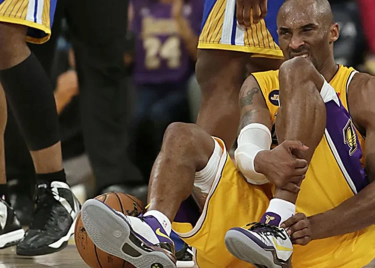 Kobe Bryant’ın ayakkabıları açık artırmada 660 bin dolara satıldı